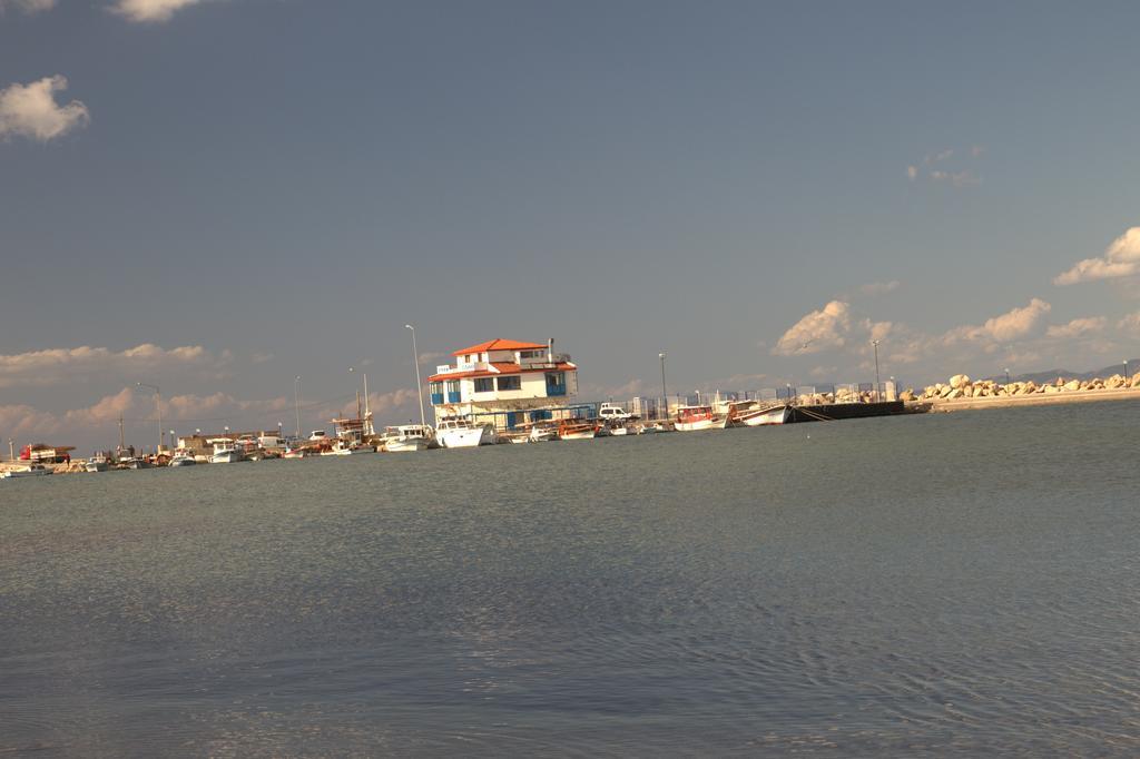 Uzum Iskelesi Butik Hotel Mordogan Exterior photo